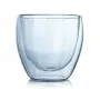 Designový šálek na kávu z dvojitého skla. Netradiční design šálků zajišťuje tepelnou izolaci, a tak vás nepálí. Vysoce odolné borosilikátové sklo!