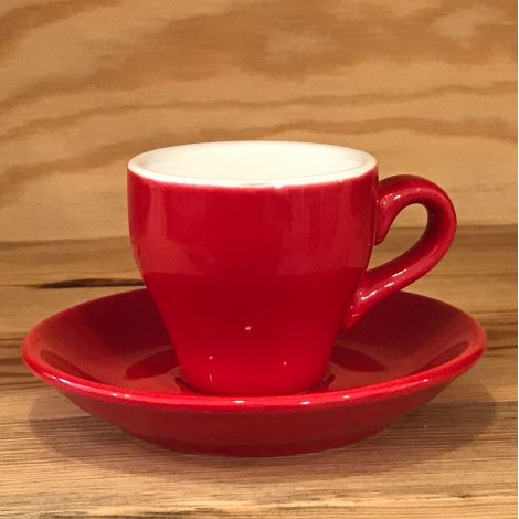 Porcelain espresso cup with a volume of 80ml suitable for classic or double espresso.  Includes a saucer. Colour: red.