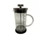 Jednoduchá černá french press konvice s objemem 350ml pro bezchybnou přípravu filtrované kávy s plným tělem. 