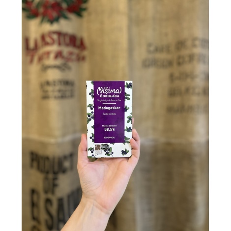 Míšina čokoláda mléčná s českými borůvkami 58,5%