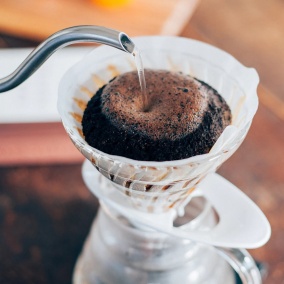 Hario Dripper V60-02 Glass - White (VDGR-02W) 2