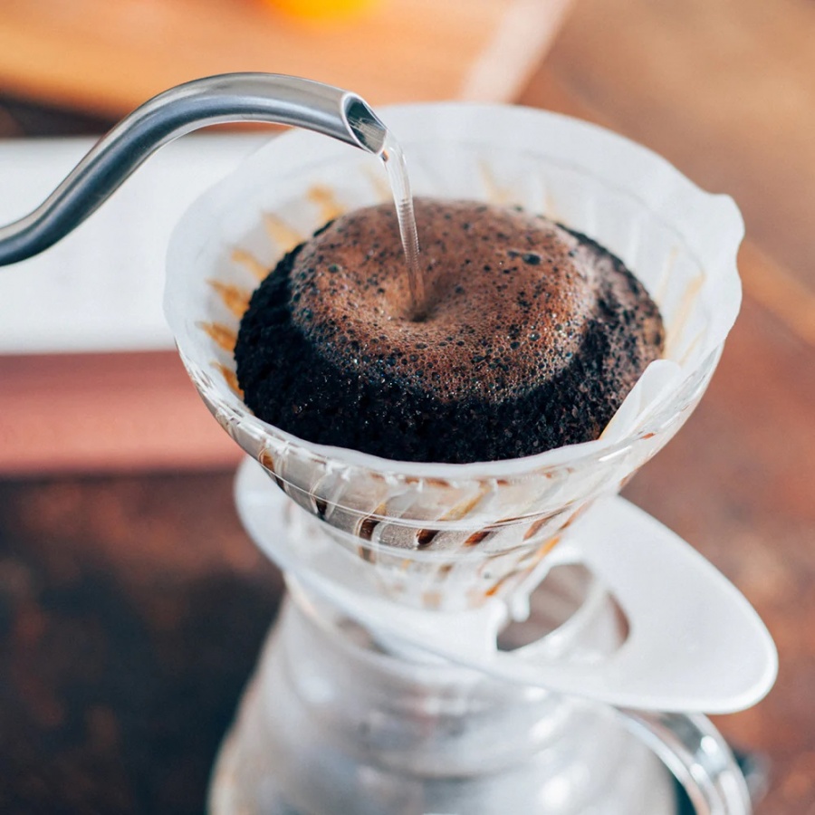 Hario Dripper V60-02 Glass - White (VDGR-02W)