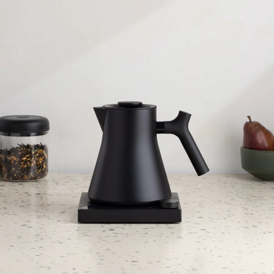 Kettle Fellow Corvo EKG PRO 0,9 l - matte black