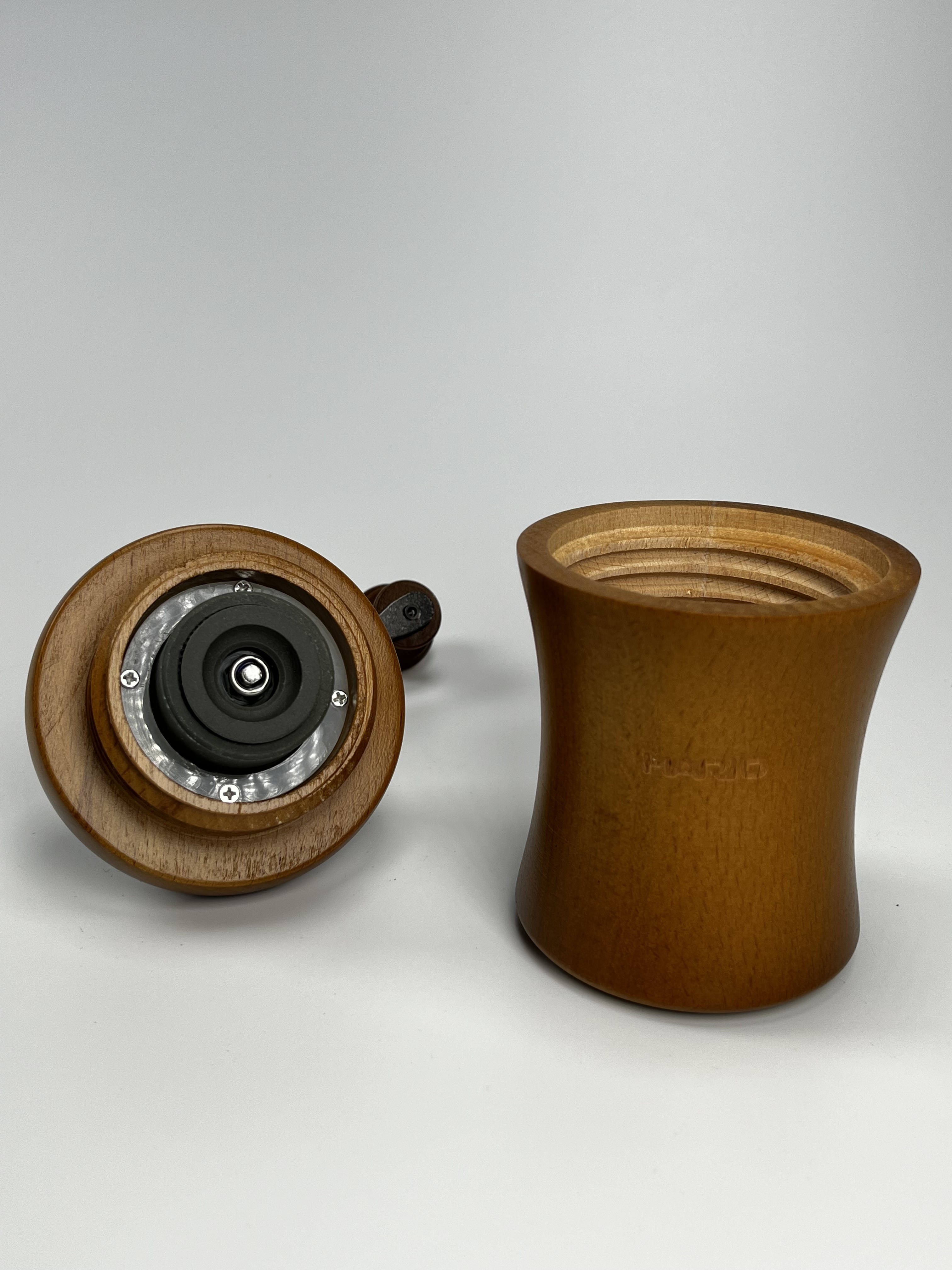 Mlýnek Hario Mill Dome (CM-118C) (obrázek 3)