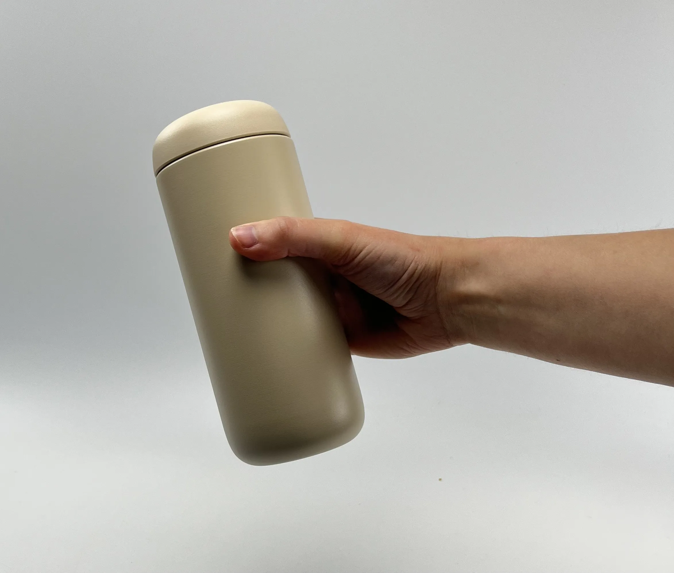 Termohrnek Fellow Carter Move Mug Sand DUNE 473ml - Obrázek 5