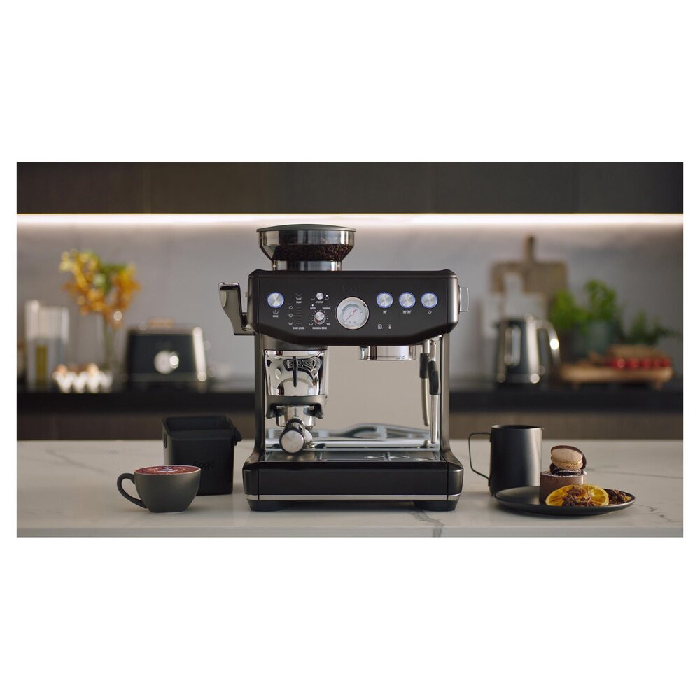 Pakový kávovar SAGE SES876BTR černý