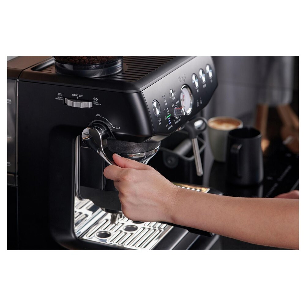 Pakový kávovar SAGE SES876BTR černý