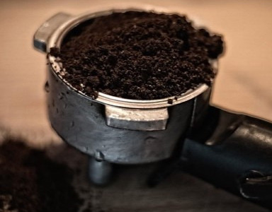 Jak umlít kávu bez mlýnku